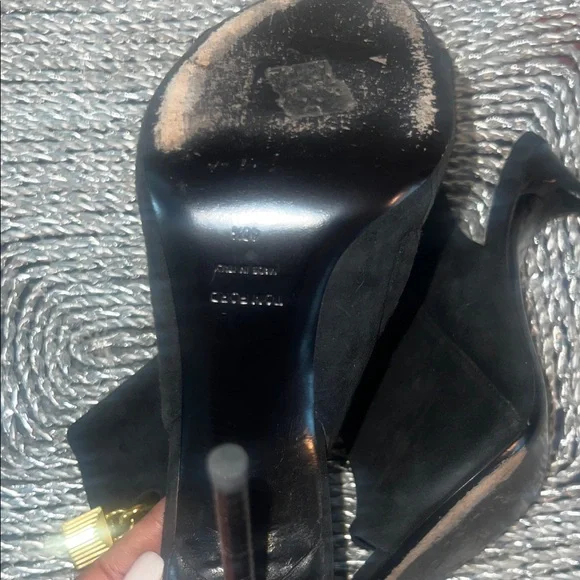 Elegant Black Ankle Boots - Picture 4 of 8